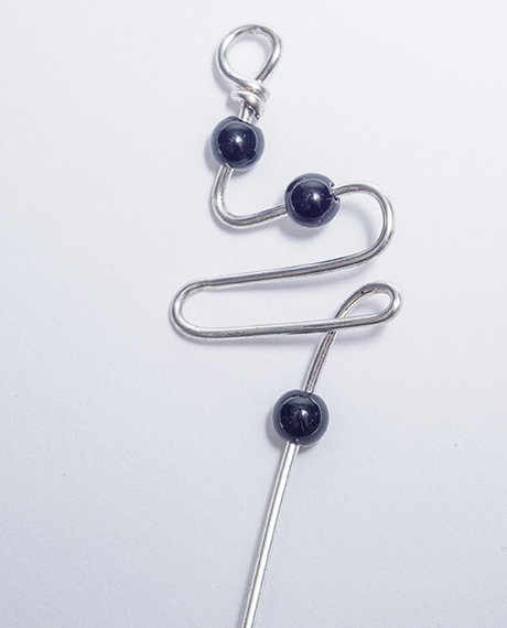 Nancy Chase's Doodle Earrings - , Contemporary Wire Jewelry, Loops, Wire Loop, Wrapped Wire Loop, bend the wire before and after adding beads
